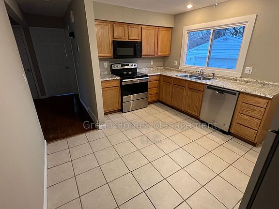 2nd image of 1235 Walker Ave #1