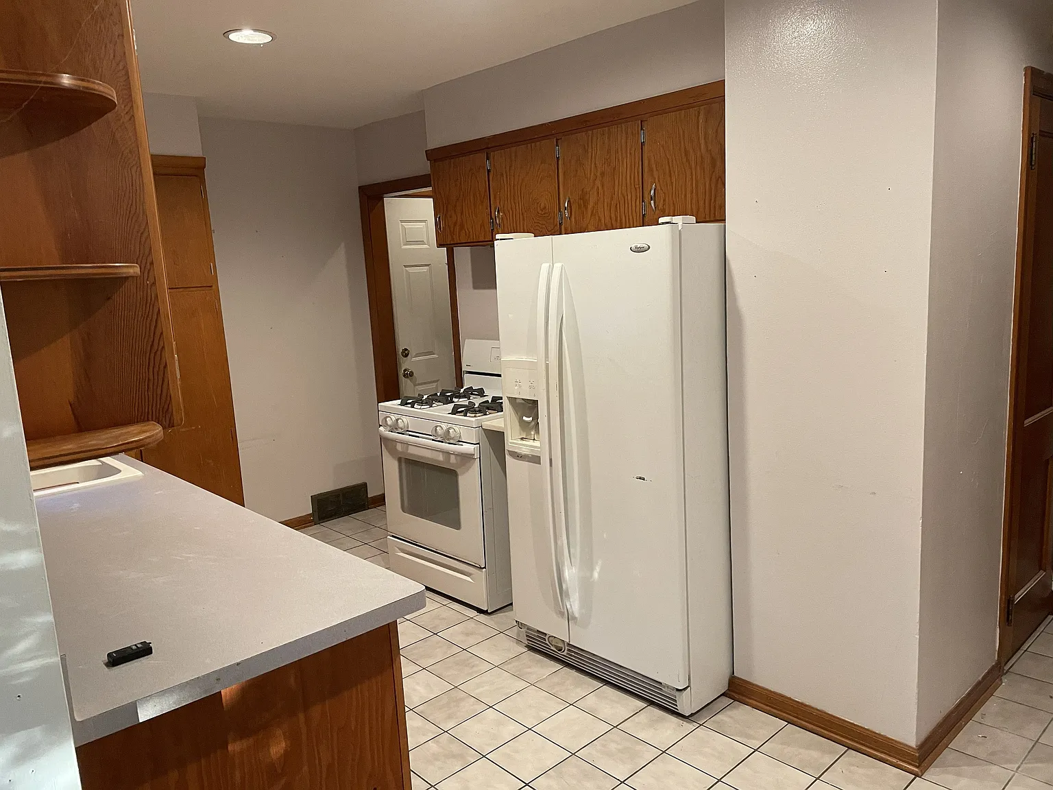 2 bed, 1.0 bath, 1400 sqft, $2,195 — Photo 3
