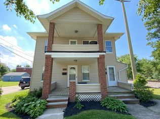 1290 Webb Rd, Lakewood, OH 44107