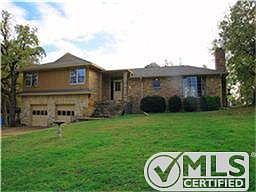 2nd image of 3249 Lake Dr