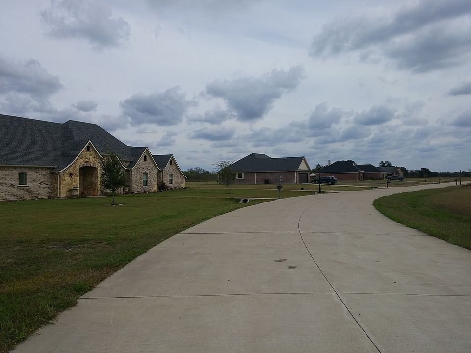 2nd image of 1155 Christie Ln