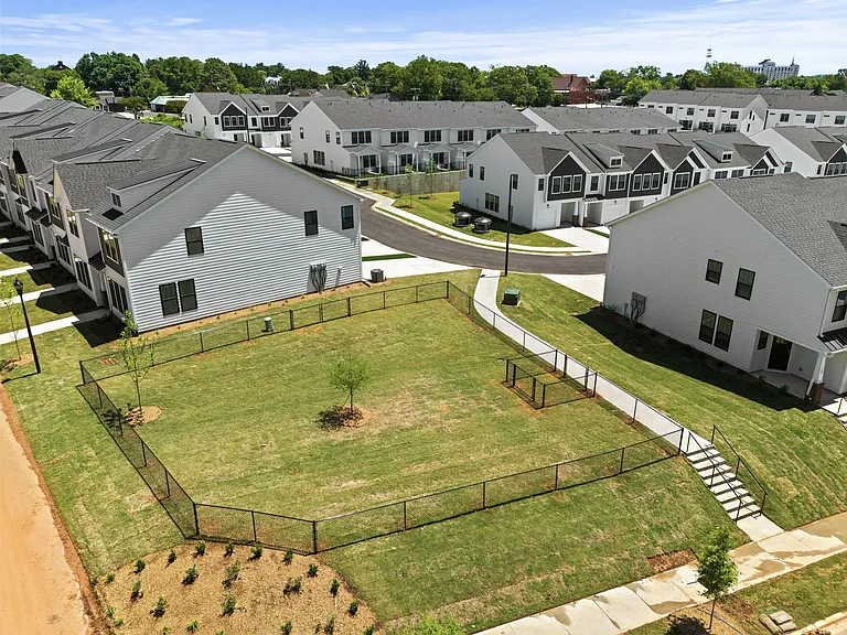 Northside Townhomes — Photo 30