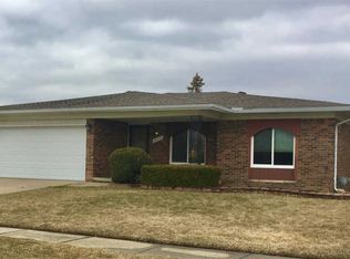 4417 Boulder Dr, Sterling Heights, MI 48310