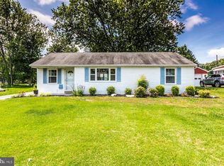 1029 Thrush Ln, Audubon, PA 19403