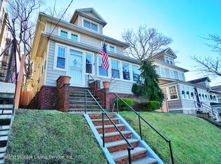 12 Crescent Ave, Staten Island, NY 10301