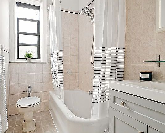 5th image of 61 Eastern Pkwy APT 4E