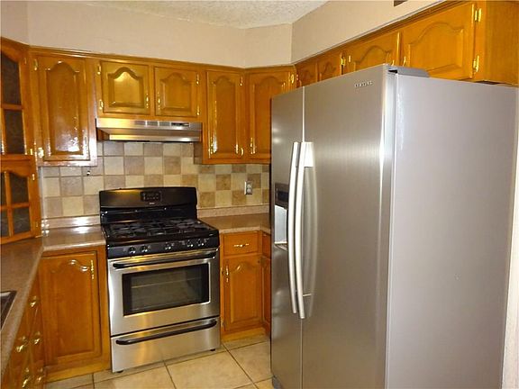 3rd image of 9829 La Morenita Cir