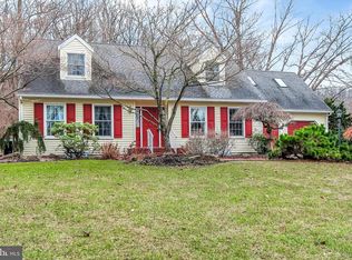 27 Weaver Rd, Reading, PA 19608