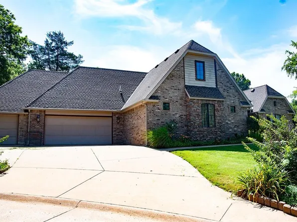 1 Greenbriar Ct, Ponca City, OK 74604