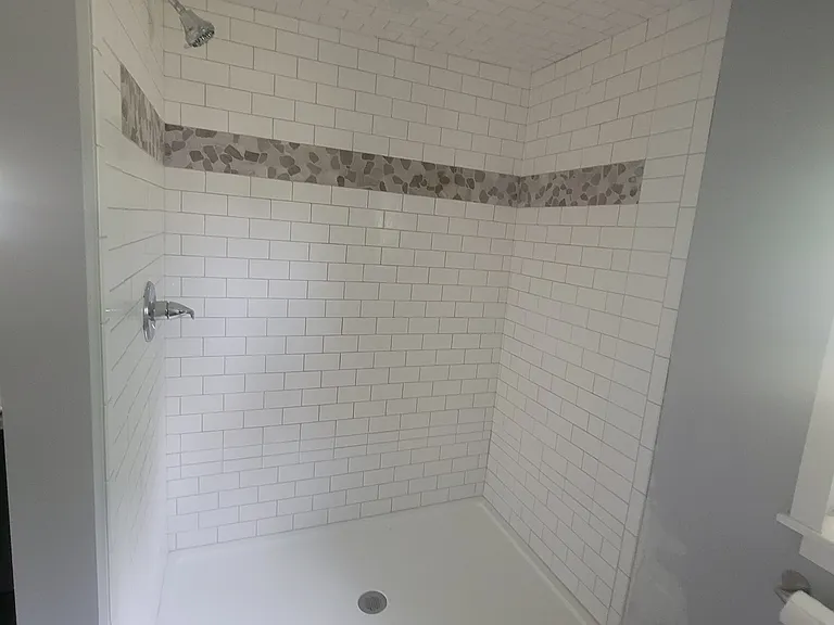 813 Willow Dr — Photo 12