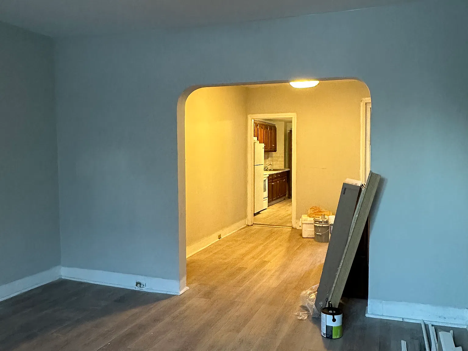5 bed, 1.5 bath, 1960 sqft, $1,700 — Photo 2
