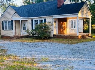 127 Church Ct, Wellford, SC 29385