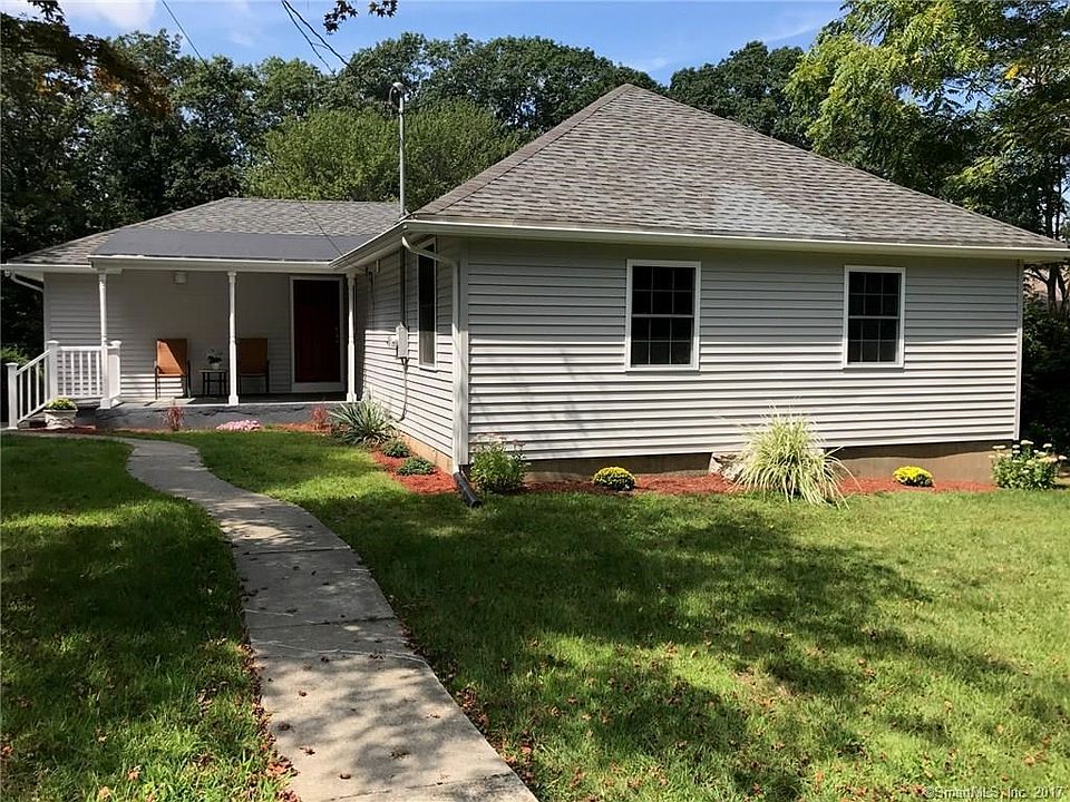 Turn-key ranch style home at a very affordable price-point awaits you!