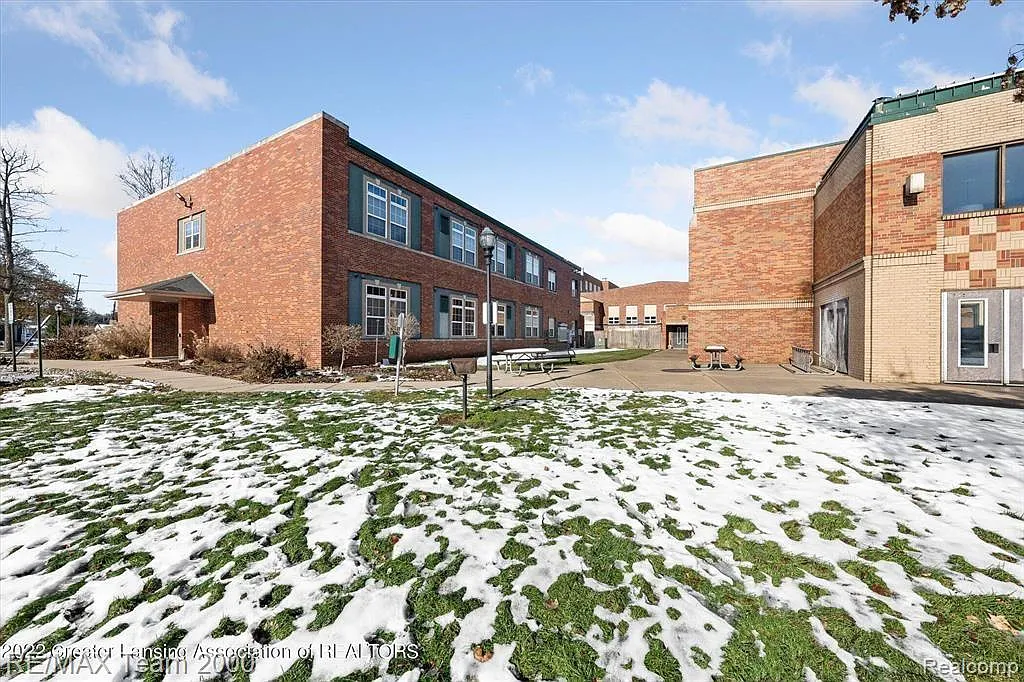 2 bed, 1.0 bath, 800 sqft, $1,150 — Photo 4