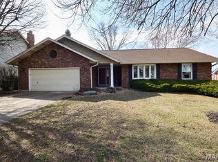 2925 Westborough Dr, Saint Charles, MO 63301