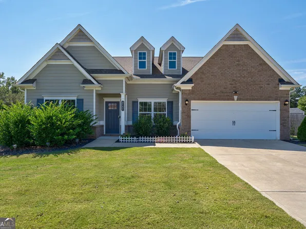 2157 Day Dr, Bogart, GA 30622