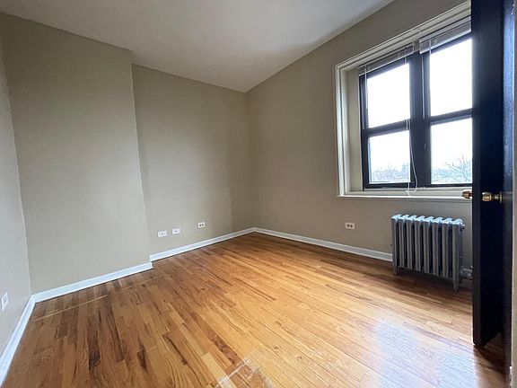 3rd image of 4031 W Gladys Ave #3N