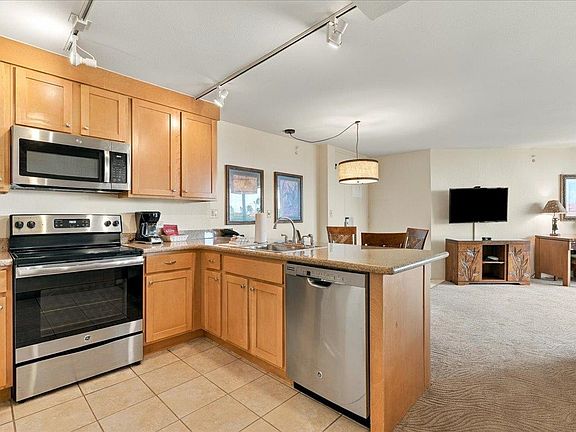 3rd image of 3445 Lower Honoapiilani Rd #522