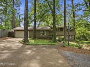 2115 Meadowbrook Rd, Jackson, MS 39211