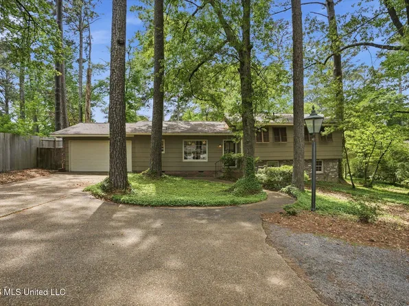 2115 Meadowbrook Rd, Jackson, MS 39211