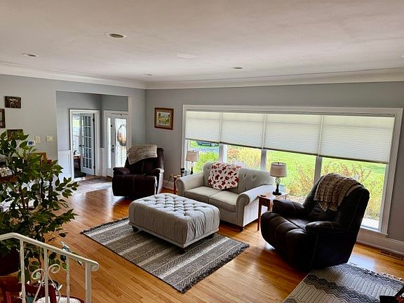 5th image of 3453 Ellwood Rd
