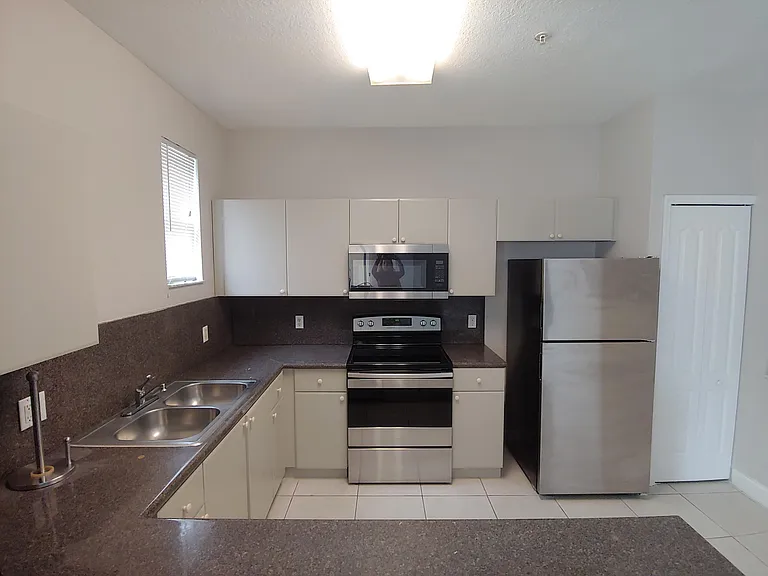 2108 Shoma Dr — Photo 3