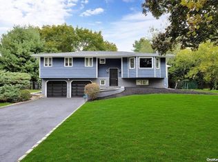 10 Frazer Dr, Greenlawn, NY 11740