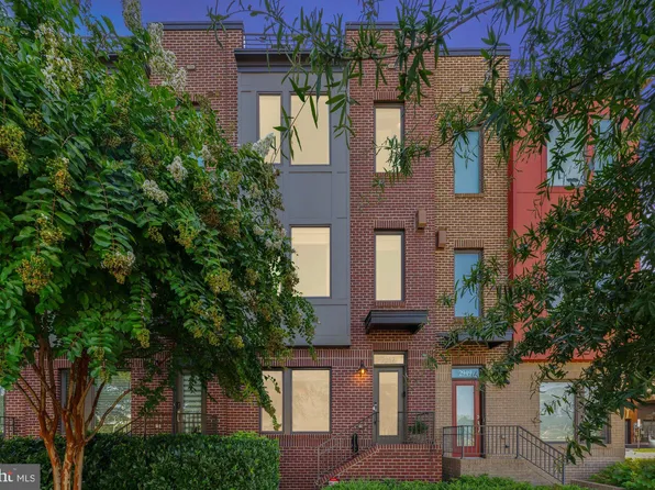 2947 Eskridge Rd, Fairfax, VA 22031
