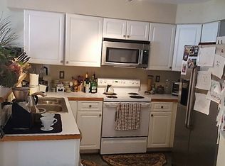 422 Overlook Dr, Occoquan, VA 22125