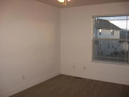 2408 Annie St — Photo 8