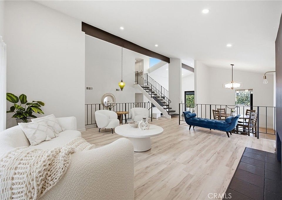 1st image of 10414 Andora Ave