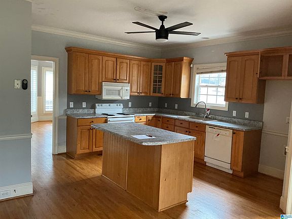4th image of 6330 Walnut Dr