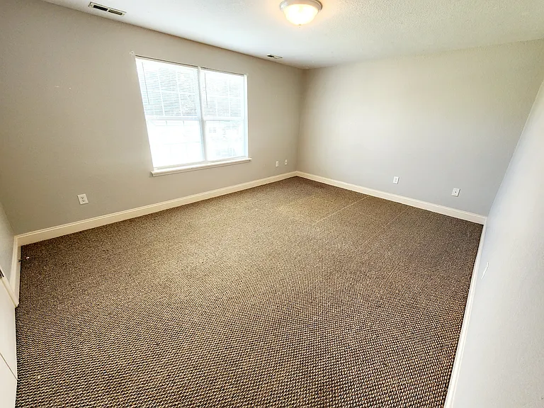 7135 Hurst Ln — Photo 6
