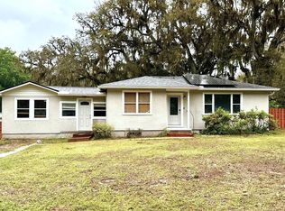 210 N 15th St, Fernandina Beach, FL 32034
