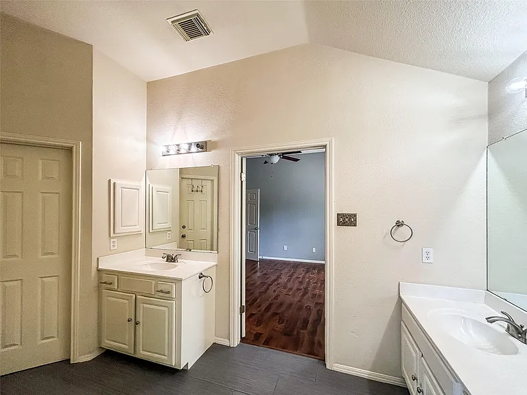 1745 Dapplegrey Ln — Photo 21