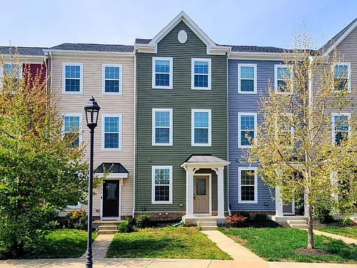 7504 Hancock St Photo 1