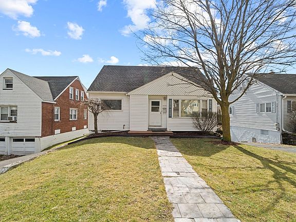 2nd image of 3652 Hoover Ave