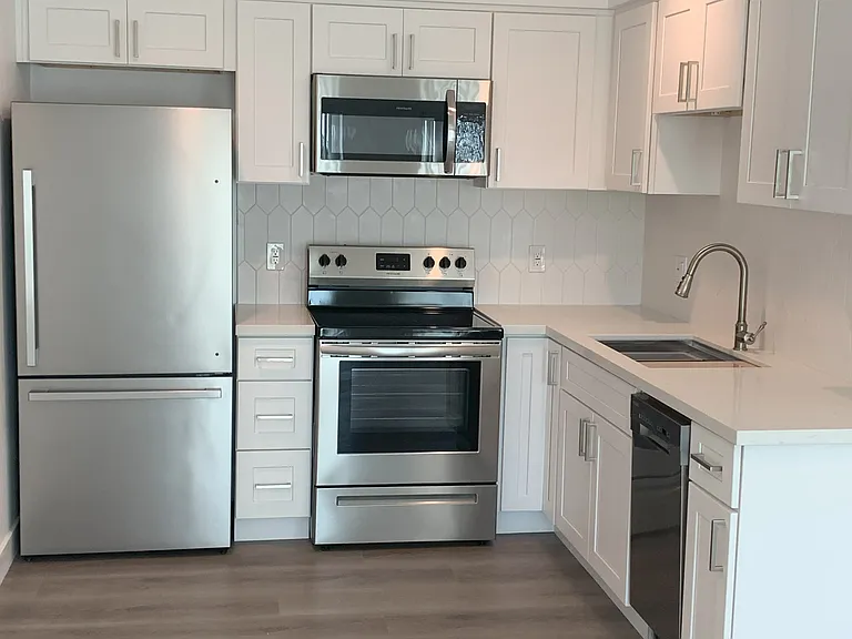 3371 C St #1 — Photo 1