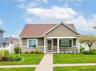 1526 Parkview Ln, Davenport, IA 52807