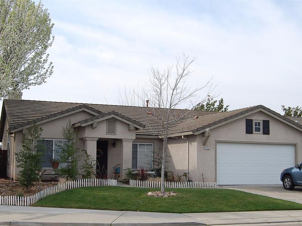 1st image of 3702 Des Moines Dr