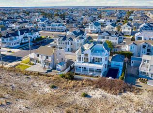 2 90th St #4, Stone Harbor, NJ 08247