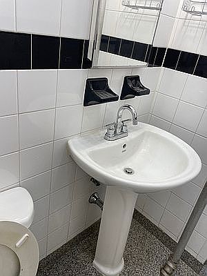 5th image of 19 W 46th St #2N