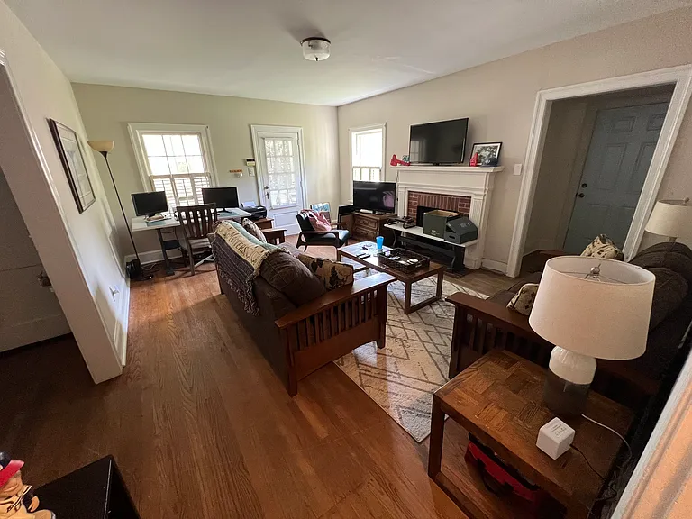 729 E Whitaker Mill Rd — Photo 12