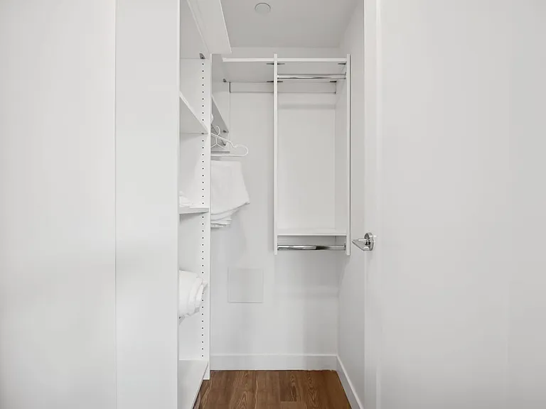 2100 Bellevue Ave — Photo 28