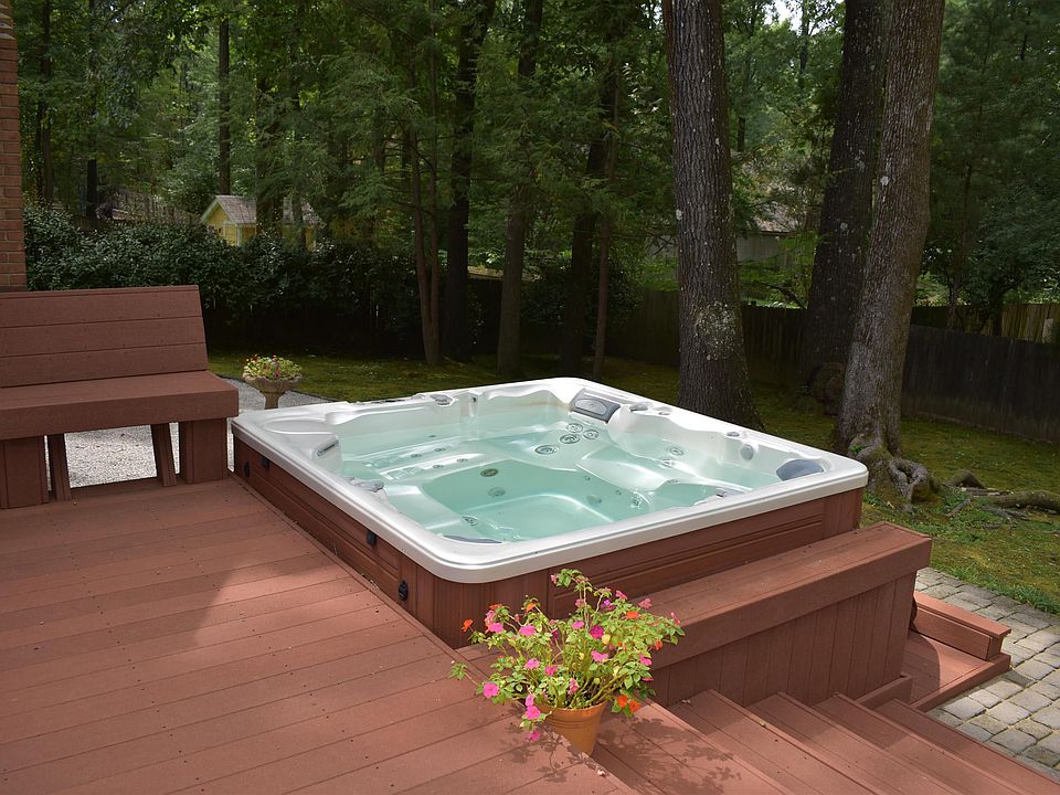 1st image of 2419 Windy Oaks Dr