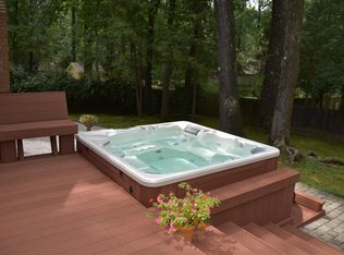 2419 Windy Oaks Dr, Germantown, TN 38139