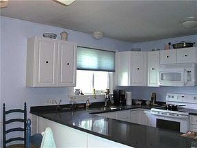 2nd image of 40 Belcourt Ave