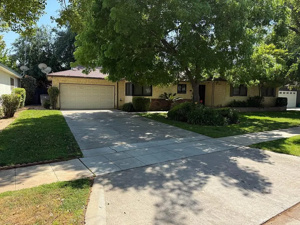 3934 E. Rialto Ave. — Photo 1