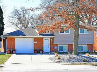 22546 E Twelve Mile Rd, Saint Clair Shores, MI 48081