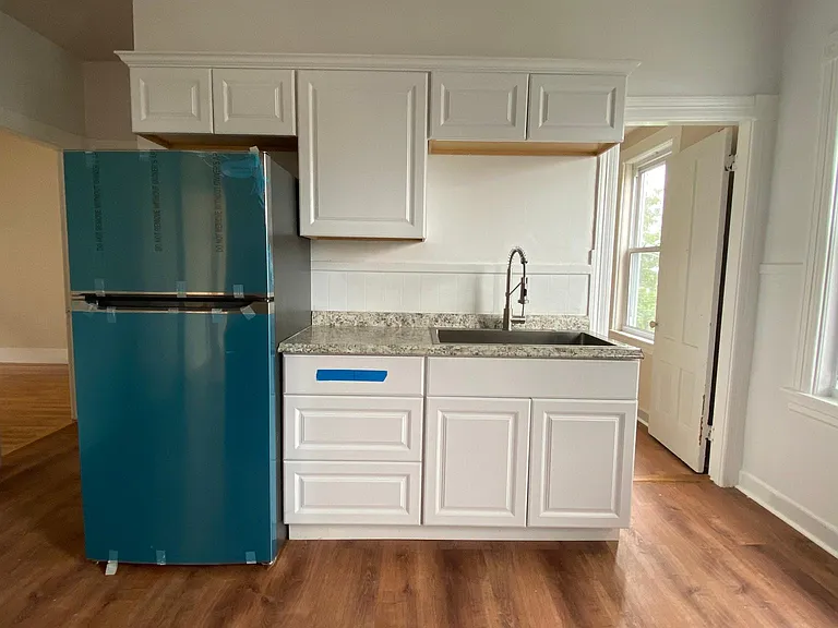 6 Almont Ave #2 — Photo 3